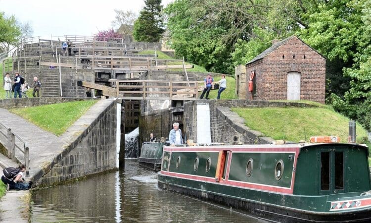 CANAL CHARITY REPAIRS UK’S STEEPEST LOCK FLIGHT AT BINGLEY FIVE RISE LOCKS AS PART OF £55M WINTER WORKS MAKEOVER
