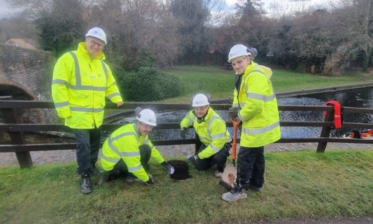 CANAL APPRENTICES ‘BUILD THE FUTURE’ AND PRESERVE THE PAST