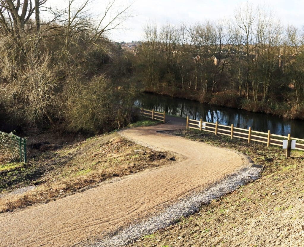 Looking down the access ramp from the Bennerley Viaduct to the Erewash Canal towpath.