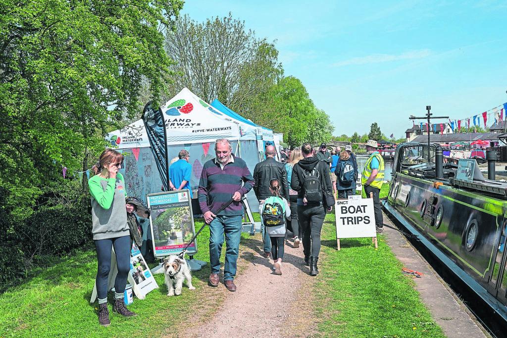 Norbury,  UK . 30th, April, 2022. Crowds enjoyed warm sunny weather on the first day of the Norbury Canal Festival being held for the first time in two years due to the pandemic. © Phil Pickin/ Alamy Live News