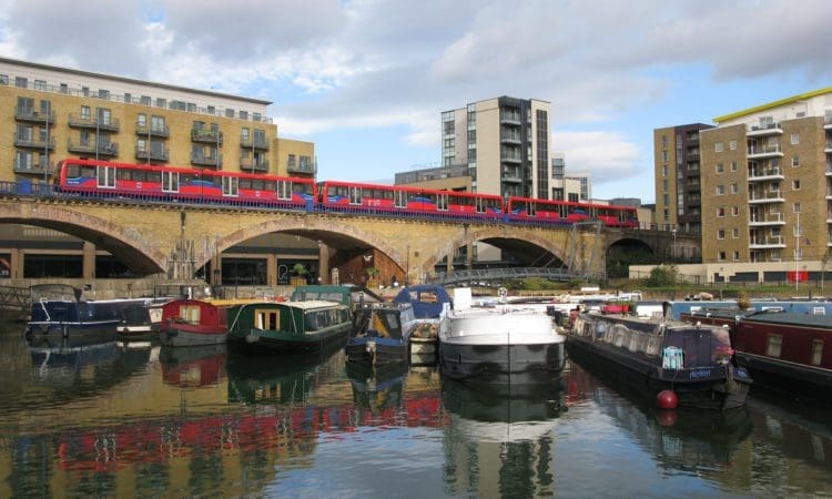 Canal walks and highlights in London