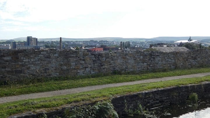 Leeds & Liverpool Canal passing through Burnley. Photo: Janet Richardson