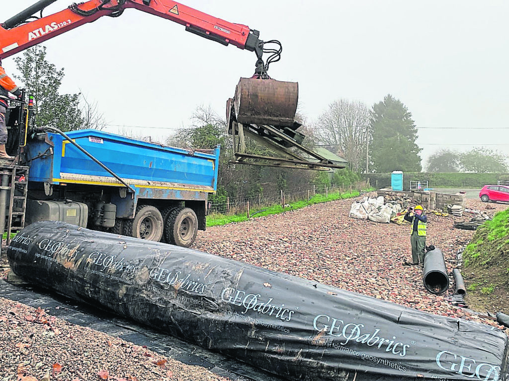 The grab lorry in action