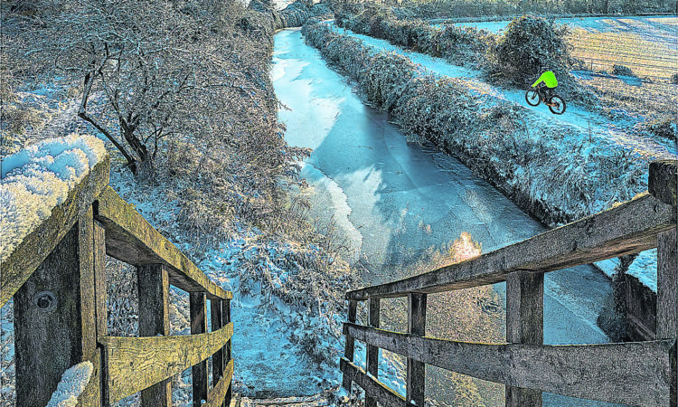 TV boater picks winning Wendover canal photos