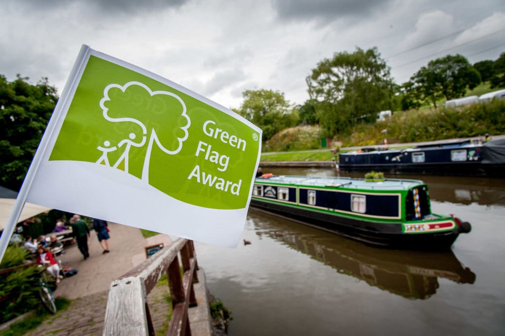 Canal and River Trust, Green Flag Award.  Macclesfield Canal. Poynton Mooring, Bridge 15 PHOTO: Mike Poloway