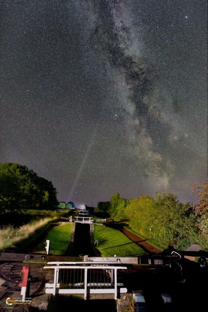 Foxton Locks stargazing - CREDIT GLEN TILLYARD, DIGITAL PHOTOGRAPHY COURSES