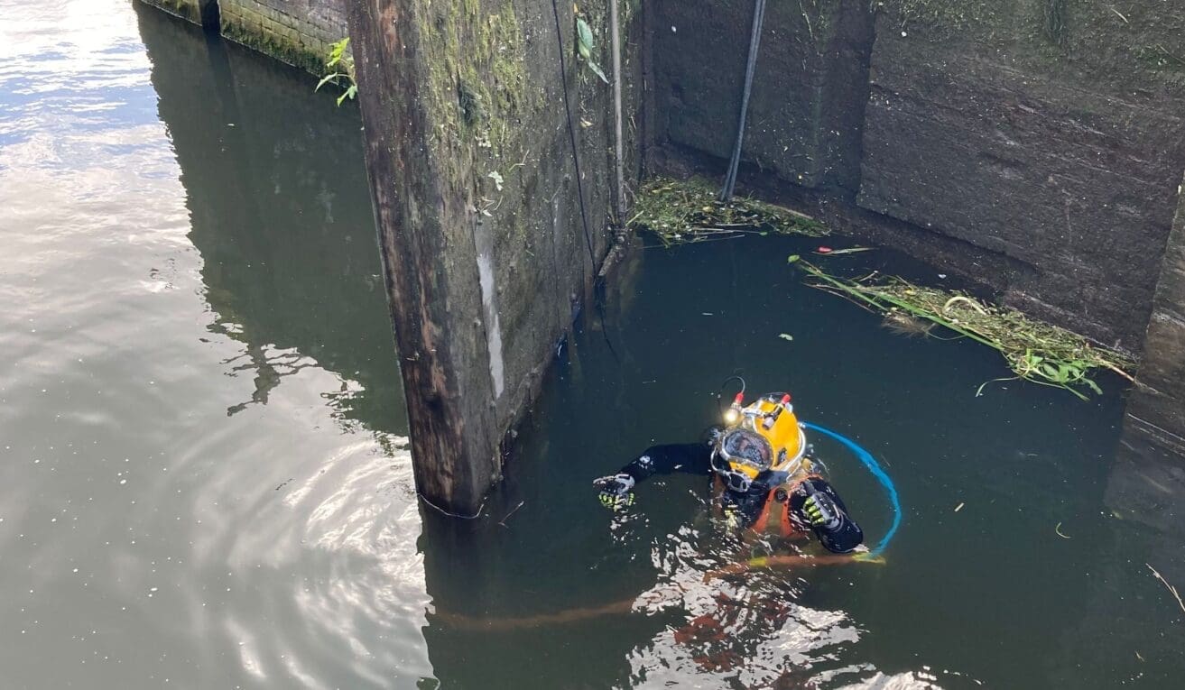 Priority repairs to Thatcham canal lock