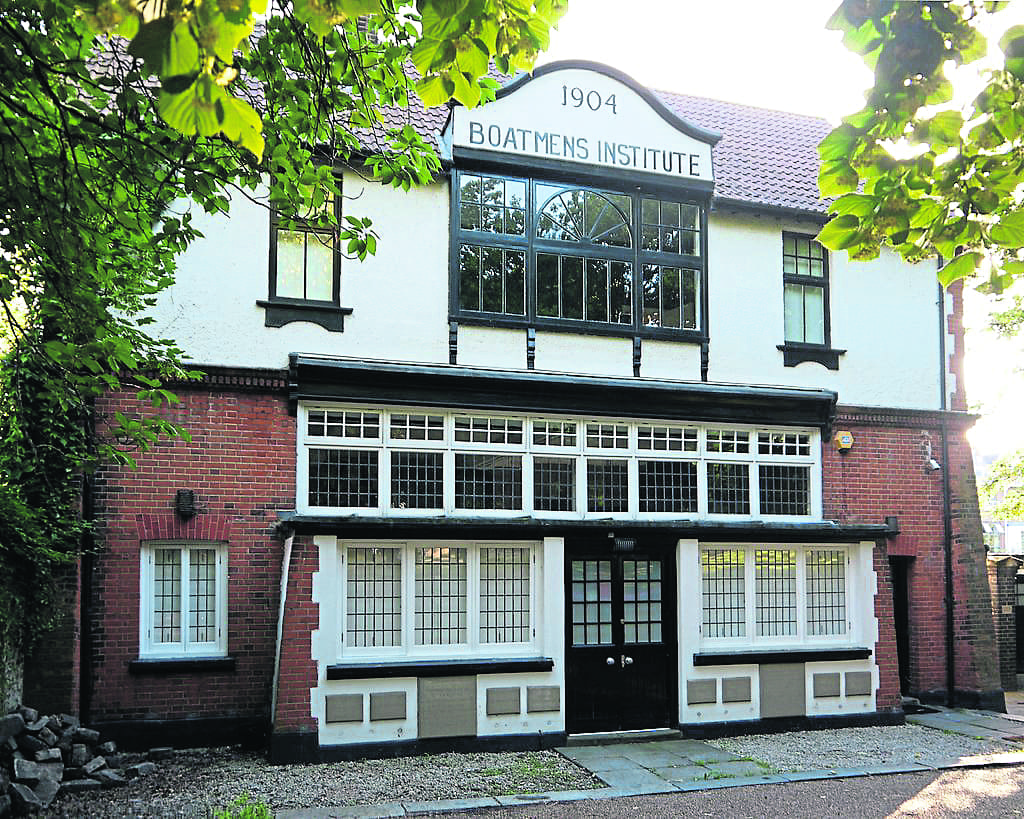 Former Boatmen’s Institute, Brentford. PHOTO: STEFAN CZAPSKI CC-BY-SA-2.0