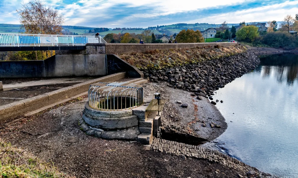 Slaithwaite Reservoir. Photo- CRT