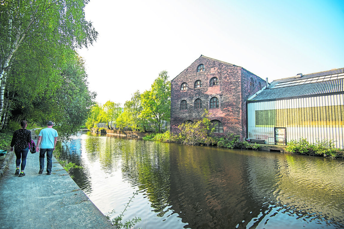 SHEFFIELD CANAL taken to hearts