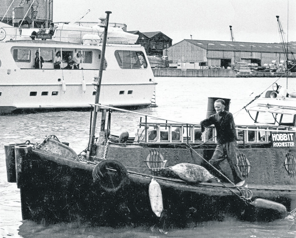 HANDLESS Tug Skipper…