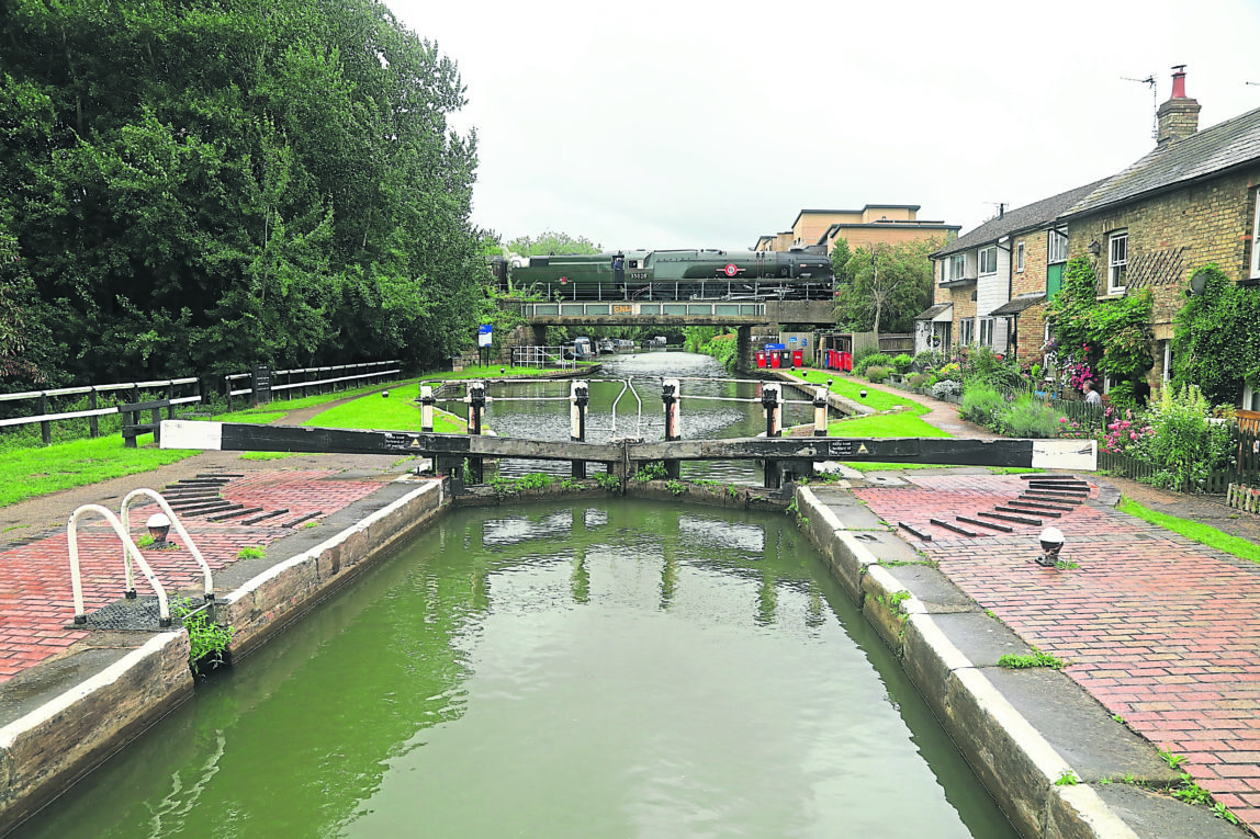 FIFTEEN YEARS to grab a unique steamy canal image