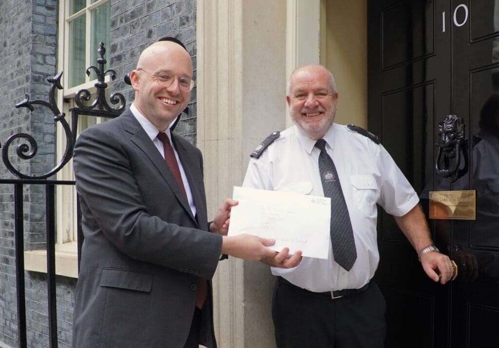 Lloyd Hatton MP hand-delivers the Making Space For Water campaign letter to No. 10 Downing Street. ALL PHOTOS: RIVERSCAPES PARTNERSHIP