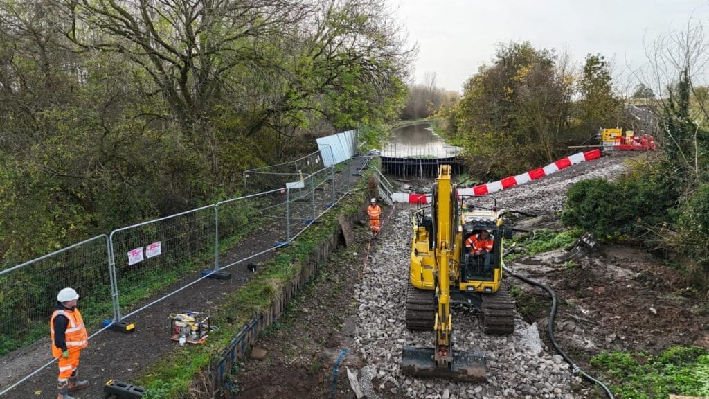 Cheshire canal reopens after £850k repair
