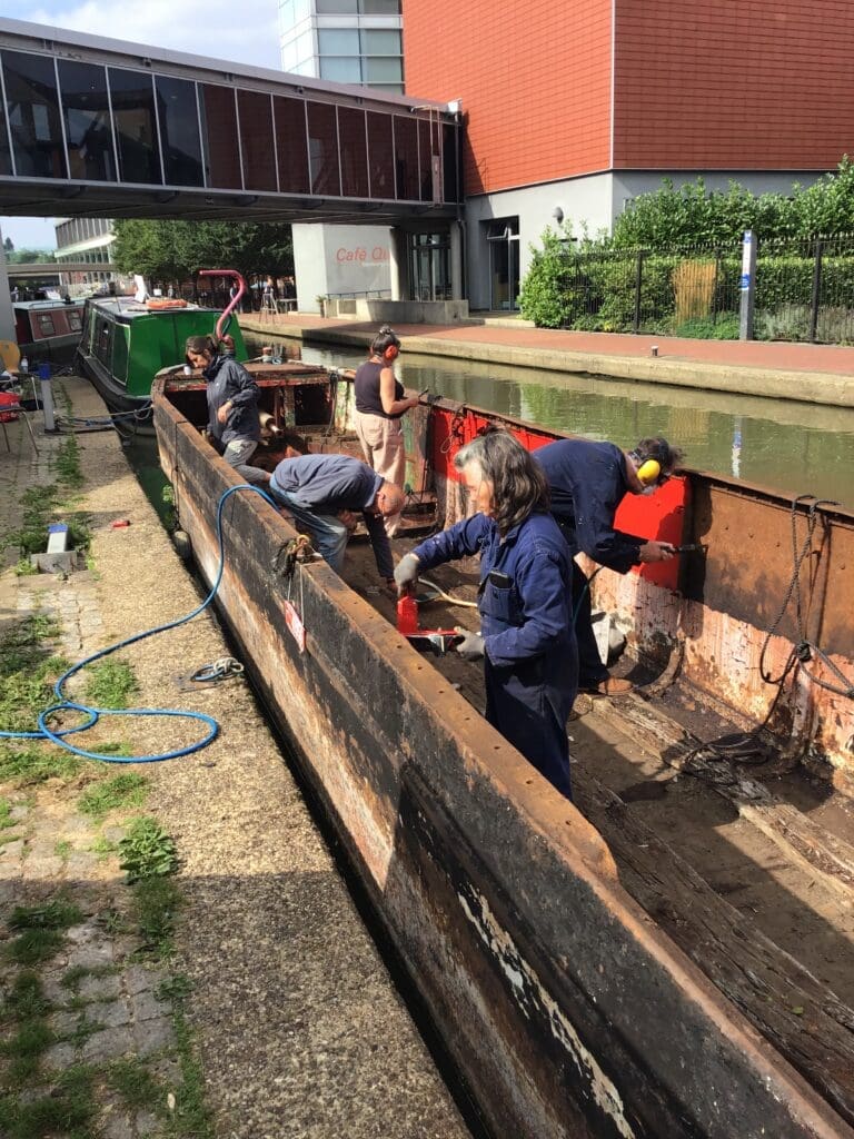 Members of the volunteering team working on Kilsby on the canal.