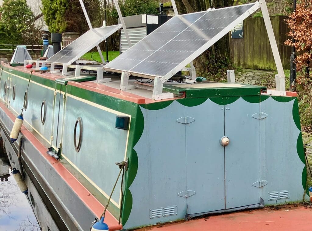 (IMG: HE2) The sun has its direct uses on the inland waterways. PHOTO: JONATHAN MOSSE