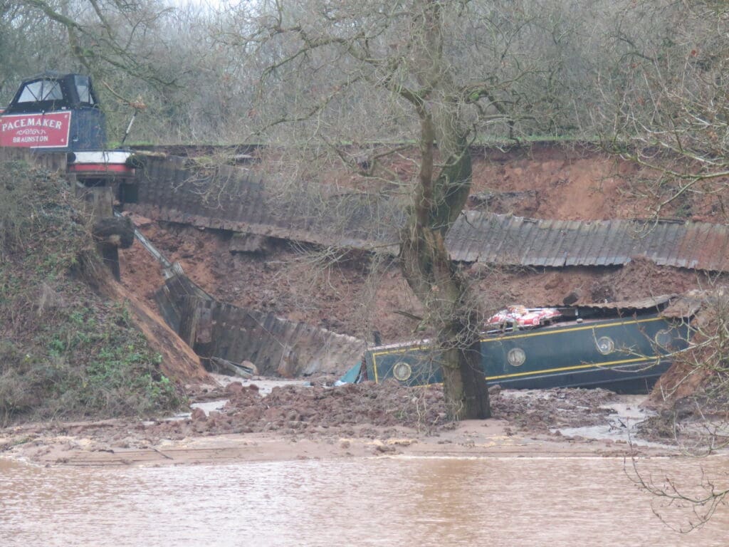 Inside the crater caused by the breach. PHOTO: TAYLOR’S ABOARD