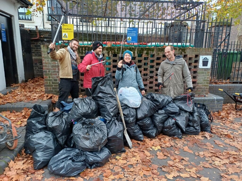 The NBTA, representing itinerant boaters living on UK waterways, organises the Nomadic Litterpickers campaign. NBTA