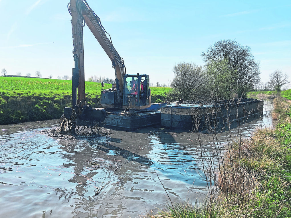 Tons of sediment removed from Ashby Canal to improve boating  conditions