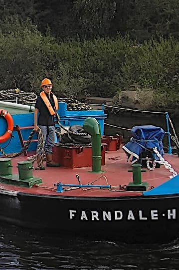 It can be difficult to entice school leavers into the inland waterways carrying industry.