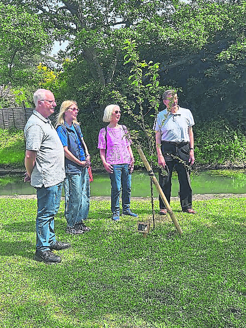 Current chairman Doug Swain, the CRT’s Linny Beaumont, Mr Cornwell’s wife, Shirley, and president Mike Harrison.