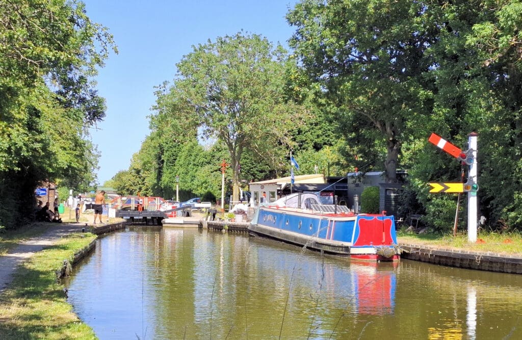 Snarestone Terminus 2027. There is a stop gate, a new accommodation bridge and 600m of canal beyond this point.